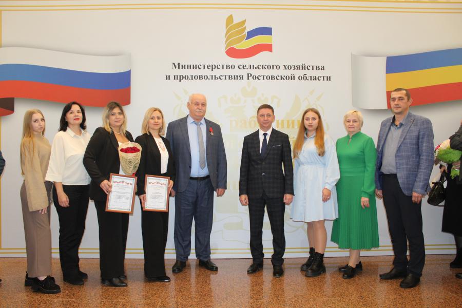 Делегация Белокалитвинского района, возглавляемая заместителем главы Администрации Белокалитвинского района Сергеем Севостьяновым, приняла участие в торжественном мероприятии, посвященном Дню работника сельского хозяйства и перерабатывающей промышленн