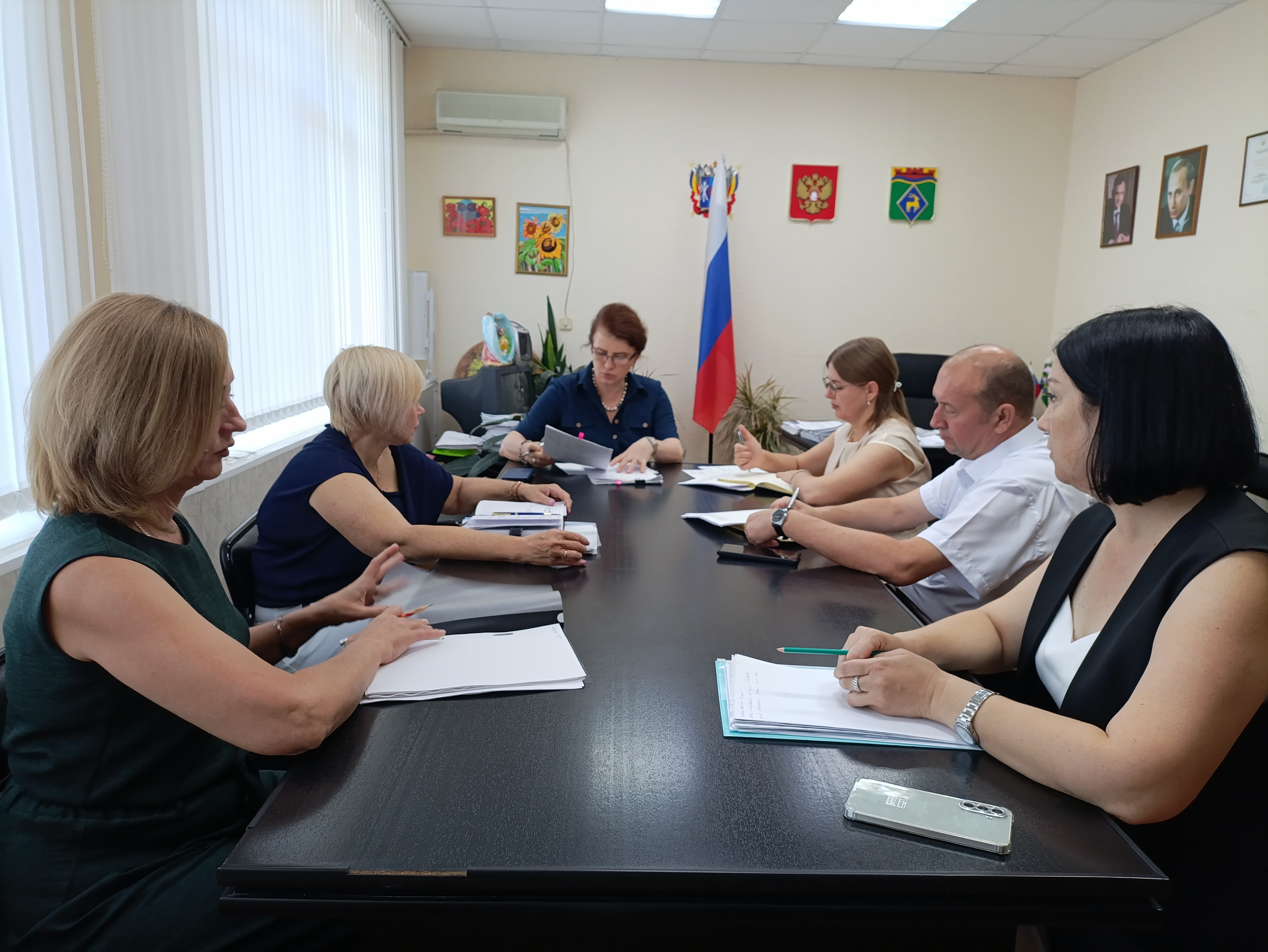 В Администрации Белокалитвинского района прошло очередное заседание межведомственной рабочей группы по координации оказания социальной поддержки и помощи участникам специальной военной операции и членам их семей