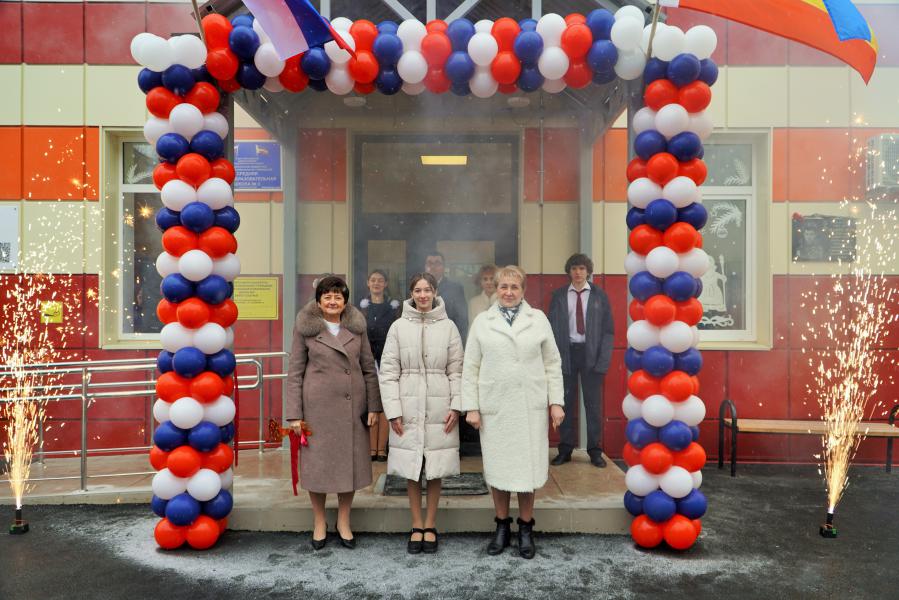 В Белокалитвинском районе свои двери после капитального ремонта распахнула городская школа №3