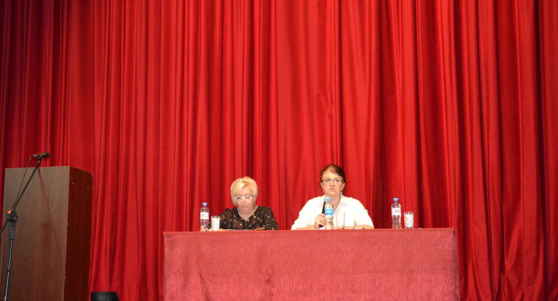 29 июля 2025 года информационная группа под руководством заместителя главы Администрации Белокалитвинского района по социальным вопросам Елены Керенцевой встретилась с жителями Шолоховского городского поселения