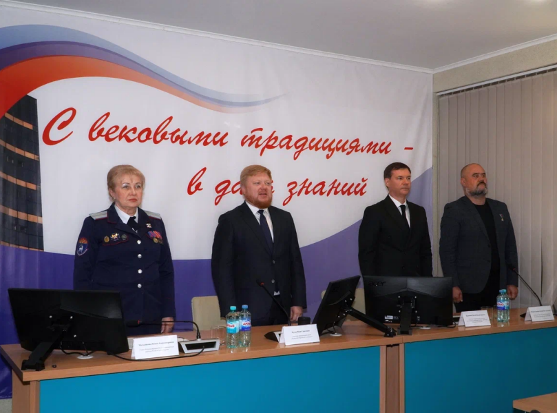 Участие Главы и делегации Белокалитвинского района в образовательном форуме «Образование и казачество: соработничество на благо Отечества», проходившем в Луганском Государственном университете им.В.Даля