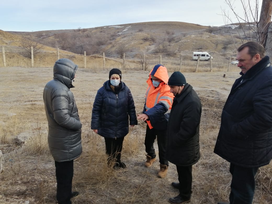 Заместитель главы Администрации Белокалитвинского района Олег Каюдин провел выездное совещание по вопросу нормализации водоснабжения части х. Богураева
