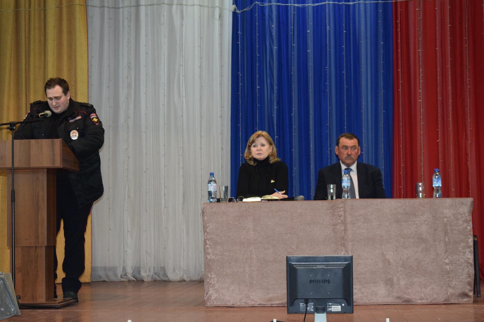 Заместитель главы Администрации района по молодежной политике, спорту, культуре и вопросам казачества Марина Мирская проинформировала жителей Богураевского сельского поселения об итогах развития за прошедшие 5 лет