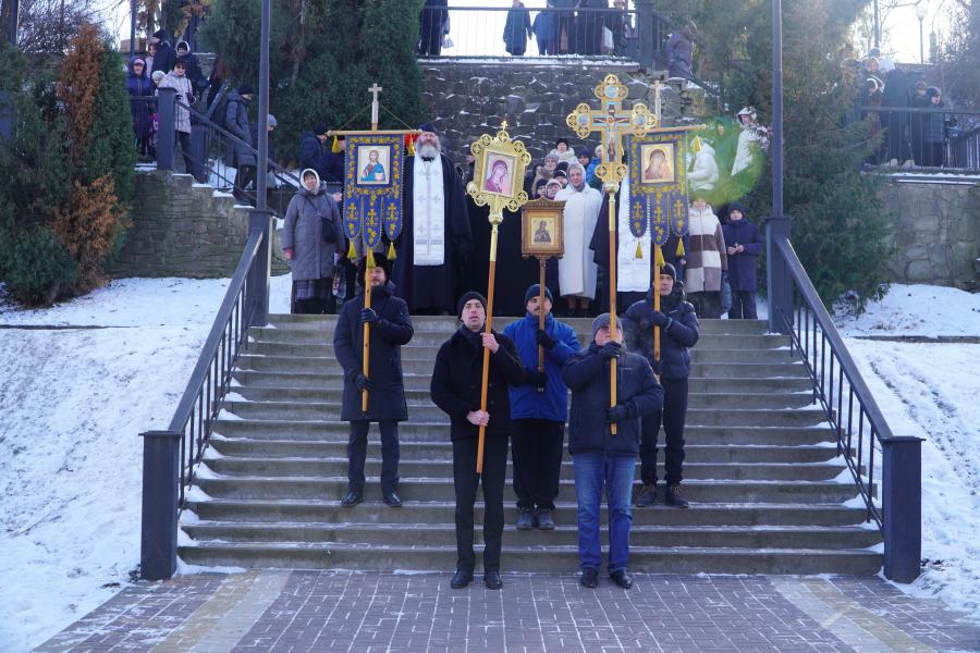 Глава Администрации района Ольга Мельникова поздравила белокалитвинцев с праздником Крещения Господня