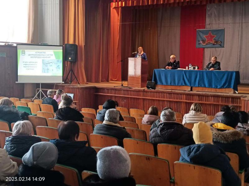 В рамках выезда информационной группы заместитель главы Администрации района Марина Мирская провела встречу с жителями Нижнепоповского поселения