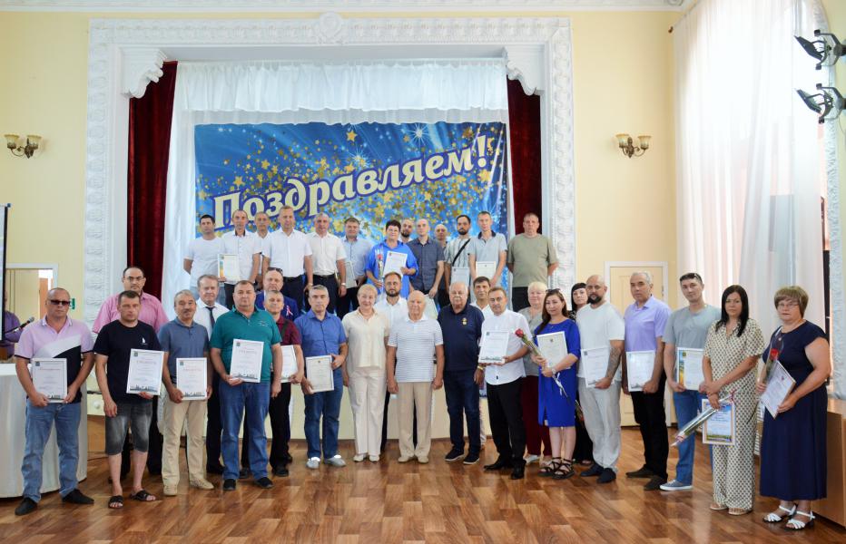 Металлурги Белокалитвинского района принимают поздравления с профессиональным праздником