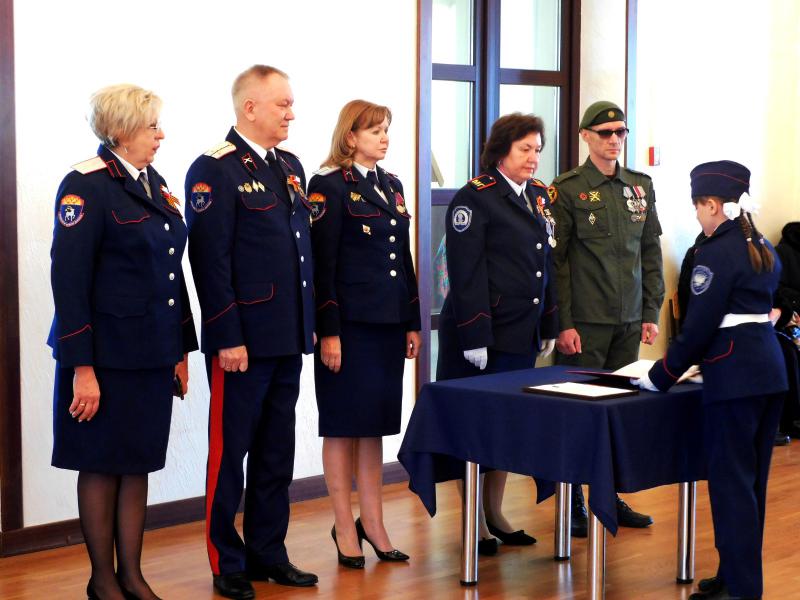 Воспитанницы Мариинской гимназии приняли Кодекс чести