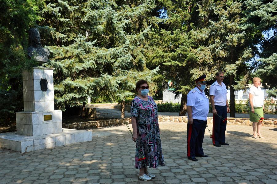 Казаки Усть-Белокалитвинского юрта отдали дань памяти прославленному атаману Матвею Платову