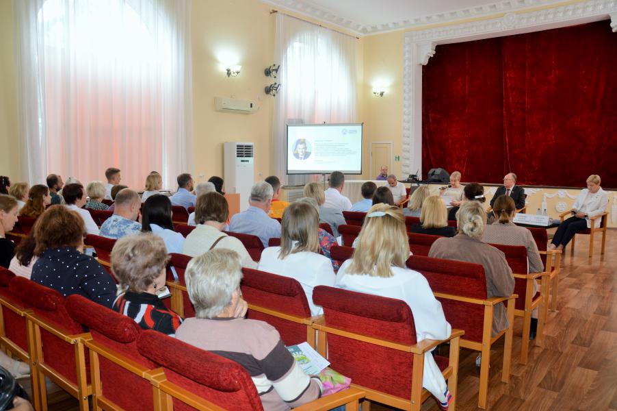 Глава Администрации района Ольга Мельникова провела презентацию обновленного губернаторского проекта «Сделаем вместе»