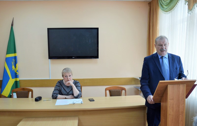 Ольга Мельникова и члены комиссии по предупреждению и ликвидации чрезвычайных ситуаций обсудили подготовку к купальному сезону 2022 года