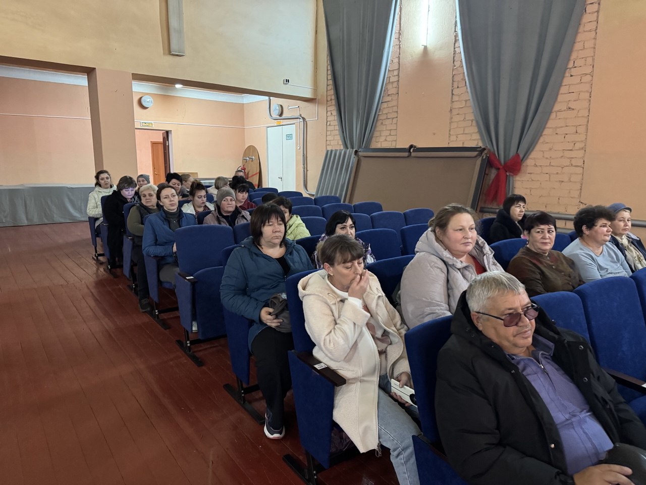  в Литвиновском сельском поселении прошла встреча жителей с информационной группой
