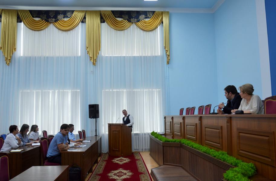 Под председательством главы Администрации Белокалитвинского района Ольги Мельниковой состоялась встреча бизнес-сообщества района, ростовского агентства по поддержке предпринимательства (РРАПП) и ресурсоснабжающих организаций