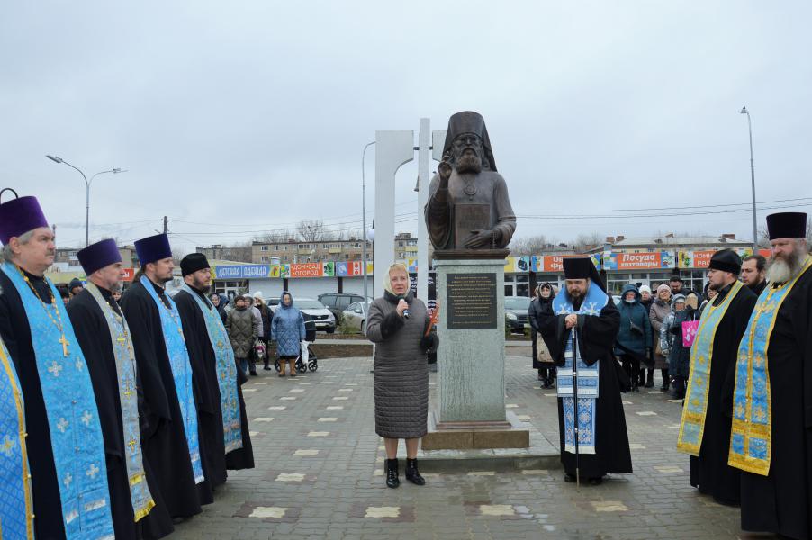В Белокалитвинском районе совершен чин освящения скульптуры  святителя Луки Крымского