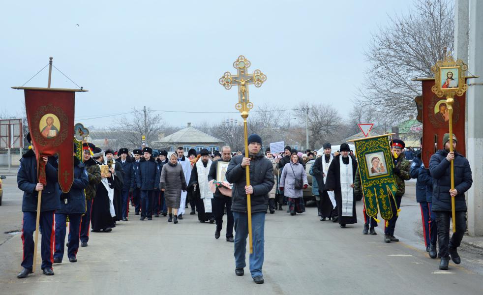 В день Крещения Господня в городе Белая Калитва прошел Крестный ход