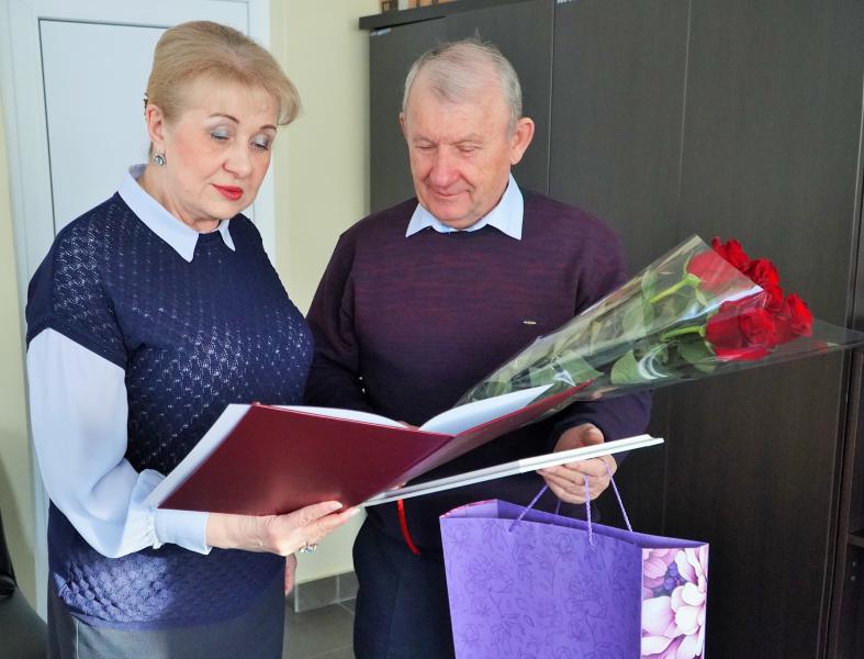 Заслуженный тренер России по гребле на байдарках и каноэ, Отличник физической культуры и спорта Владимир Немиш отметил 70-летний юбилей