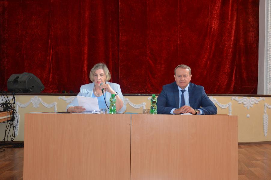 Во Дворце культуры им. В.П. Чкалова состоялись публичные слушания по проектам изменений в уставе Белокалитвинского района. Обсуждались два документа: внесение поправок в действующий устав и новая редакция устава с отложенным вступлением в силу