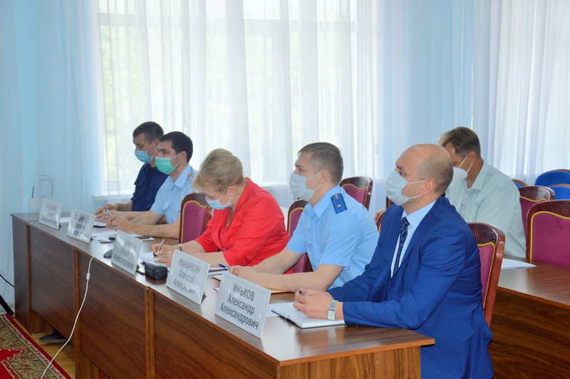 В Администрации района в формате видеоконференцсвязи прошло заседание постоянно действующего координационного совещания  по обеспечению правопорядка в Ростовской области 