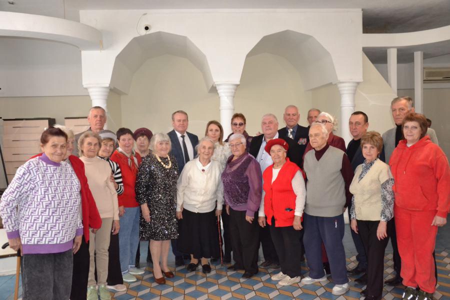 Председатель Собрания депутатов Сергей Харченко принял участие в мероприятиях, посвященных Дню пожилых людей