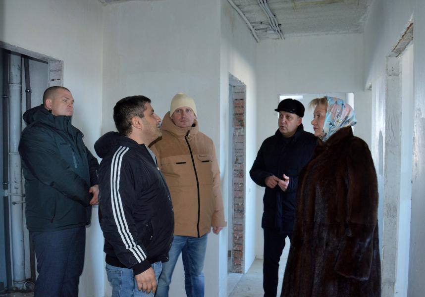 Работы по строительству двух МКД в поселке Синегорский выполнены на 97 % 