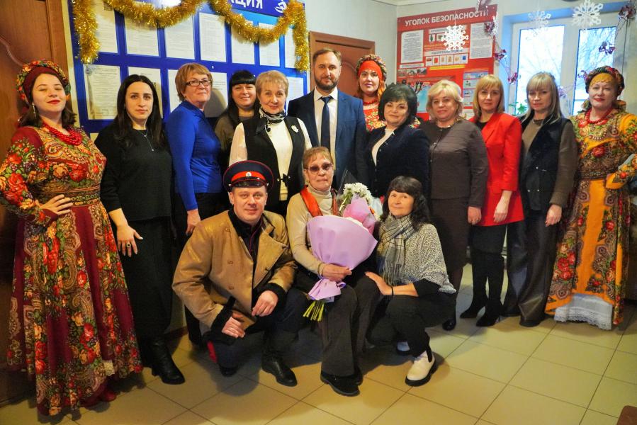 Глава Администрации района Ольга Мельникова поздравила Тамару Ильиничну Забазнову с 80-летним юбилеем