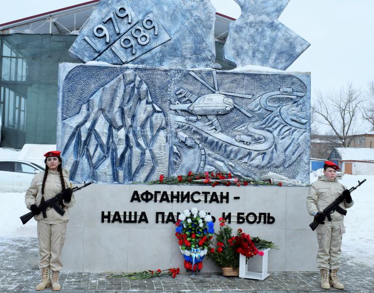 В поселке Шолоховском открыли сквер «Воинам-Афганцам» и почтили память солдат, погибших на службе Отечеству в локальных конфликтах