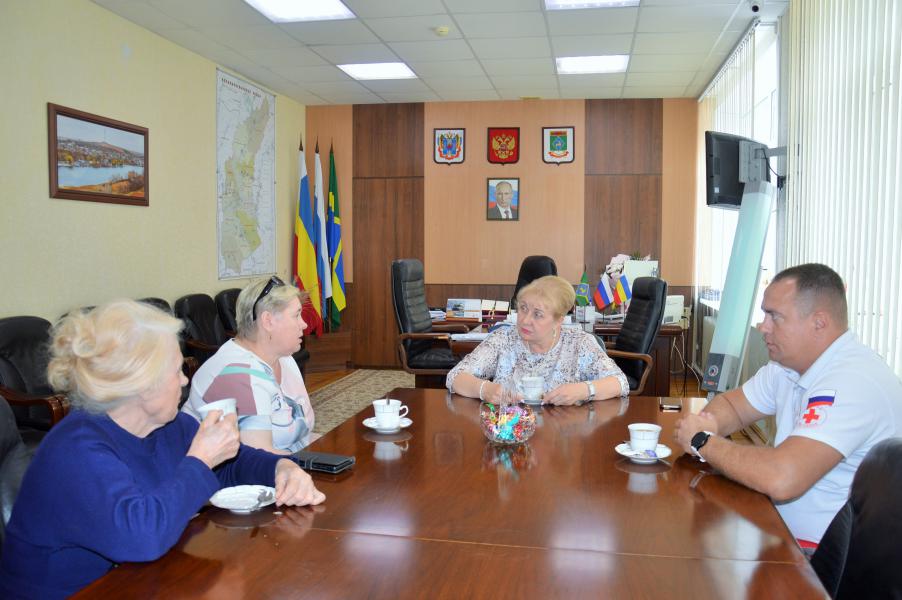 Ольга Мельникова обсудила с председателем Регионального отделения Российского Красного Креста перспективы развития в Белокалитвинском районе